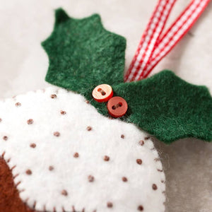 Corinne Lapierre Christmas Pudding Felt Craft Mini Kit-Rosy Posy Petals