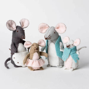 Corinne Lapierre Mouse Family Felt Craft Kit-Rosy Posy Petals