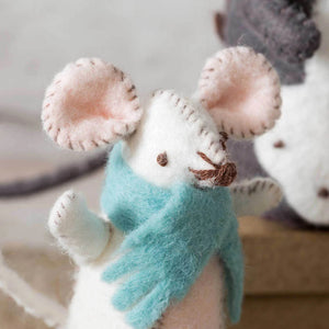 Corinne Lapierre Mouse Family Felt Craft Kit-Rosy Posy Petals